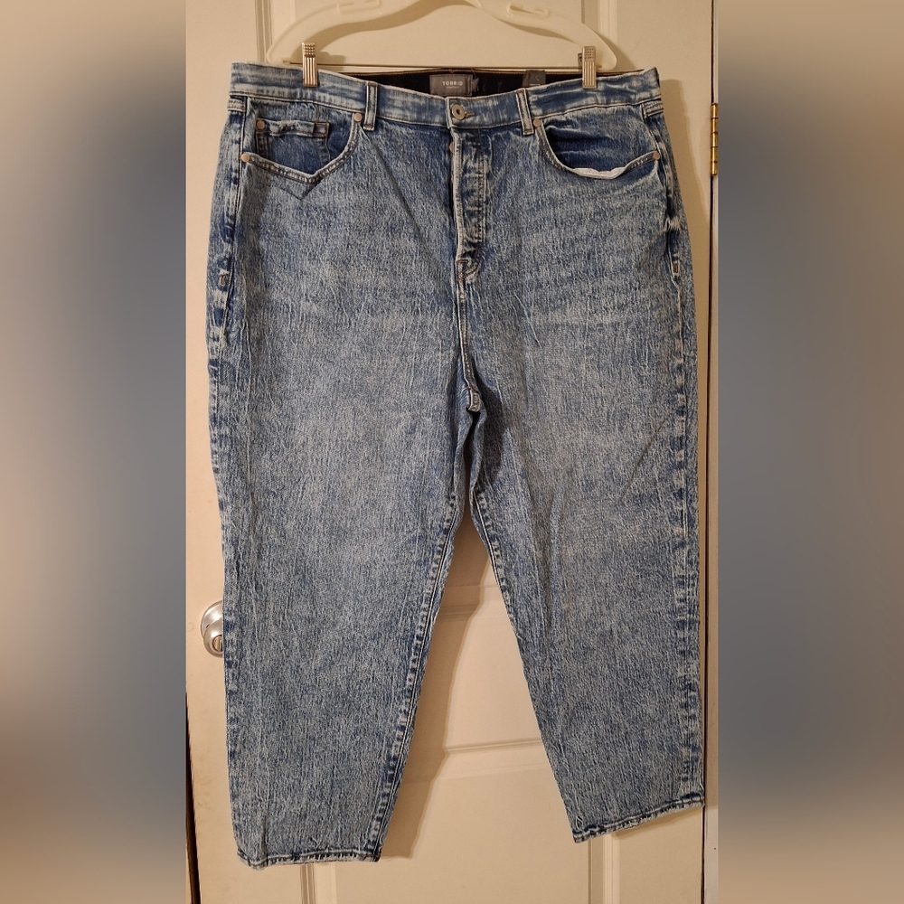 Nwt torrid mom jean straight classic denim high rise jean flashback wash sz 22r